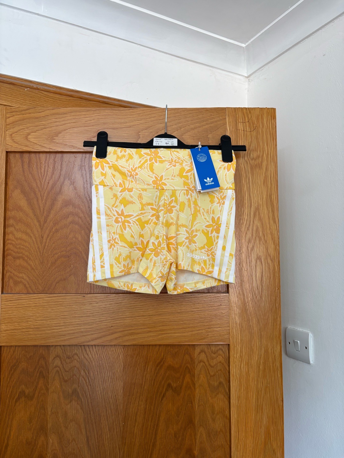 Adidas Originals Island Club All Over Print Shorts Colour Cream White Size 4-6