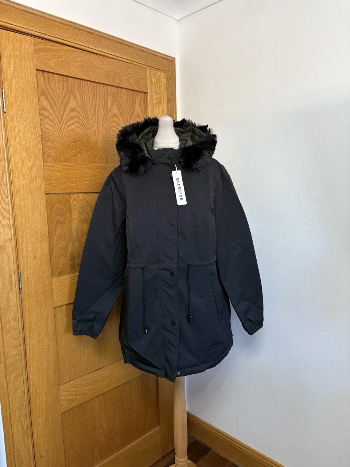 Blu Deise Reversible Hooded Jacket Colour Black/Khaki Size 14/16