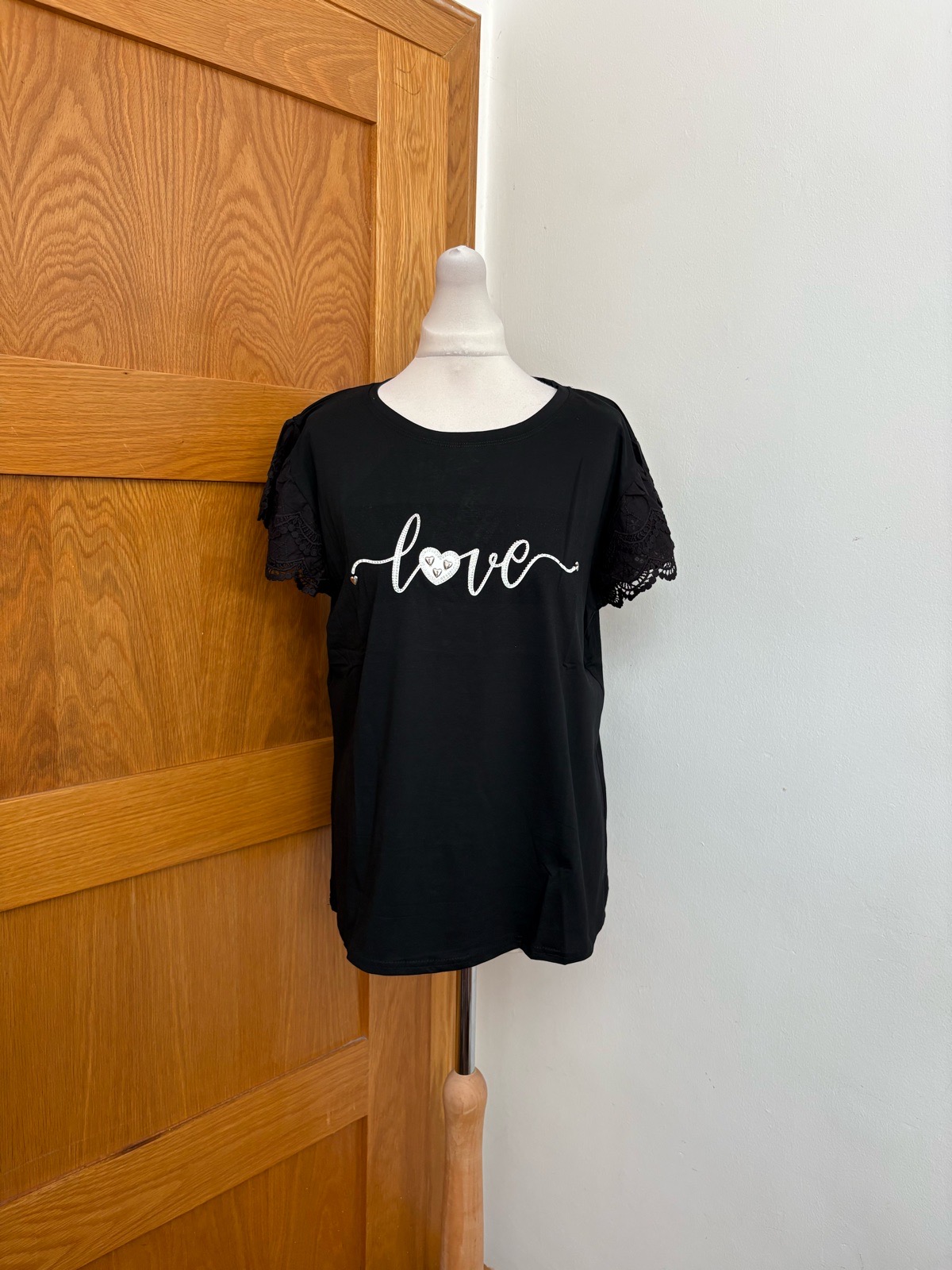 Evelin Broderie 'Love' Short Sleeve Top Colour Black Size XL/XXL
