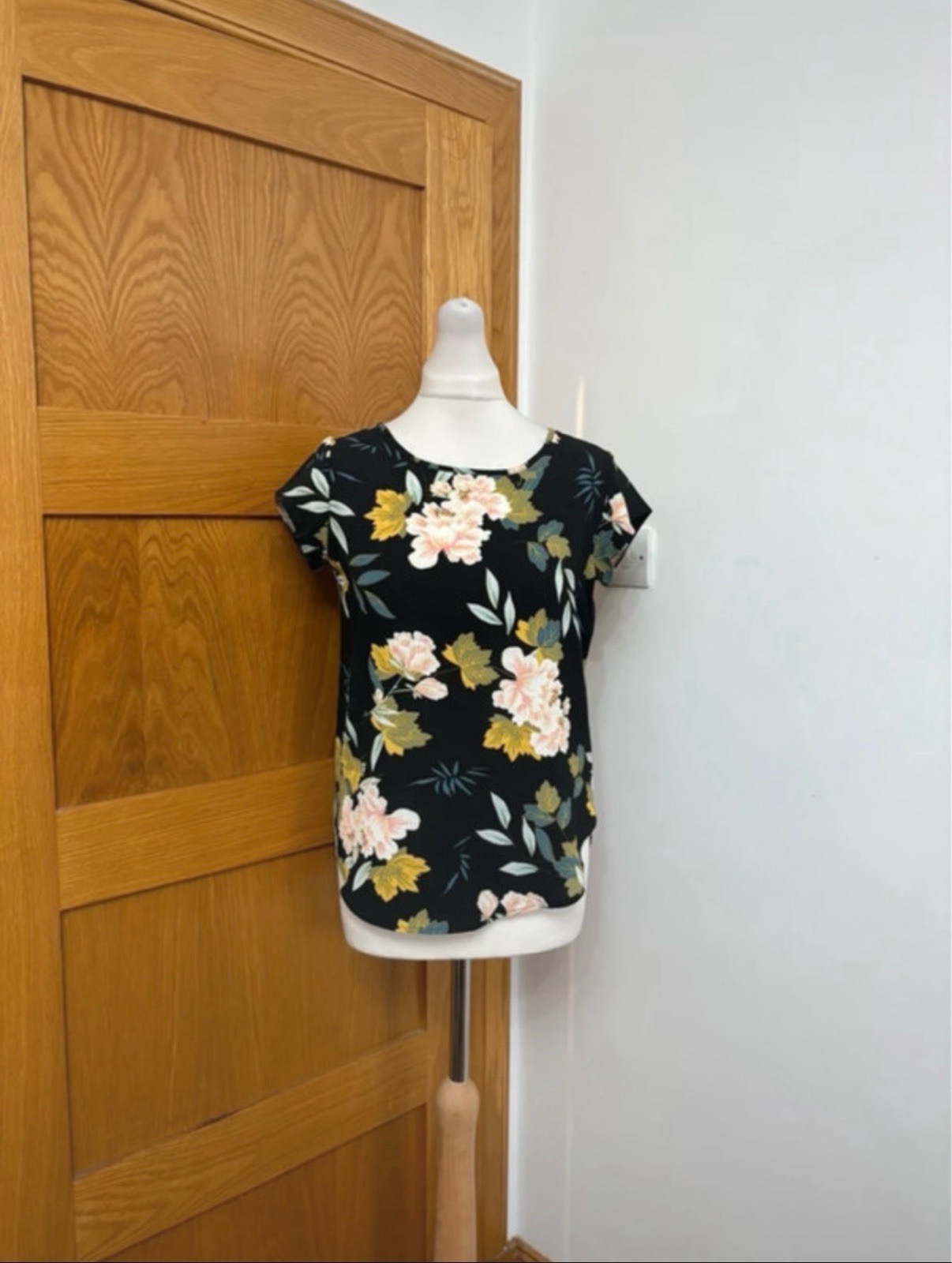 Only Vic Short Sleeve Top Colour Black Multi Size 6