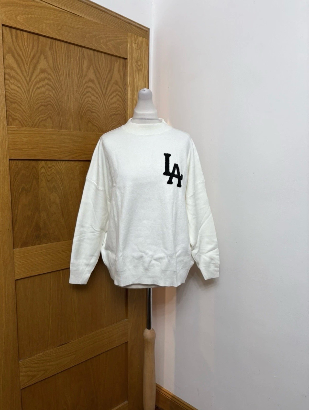 Enzoria 'Los Angeles' Embossed Jumper Colour Cream One Size 12-22