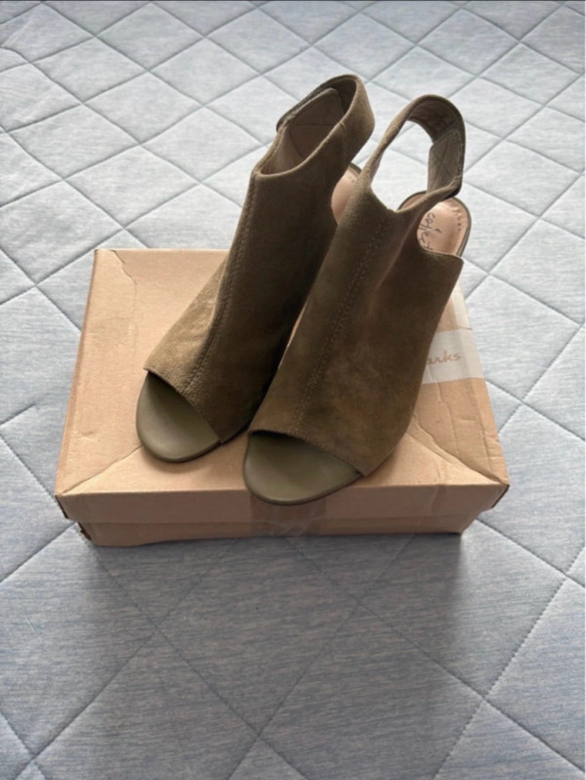 Clarks Deva Suede Block Heel Sandal Colour Olive Size 5