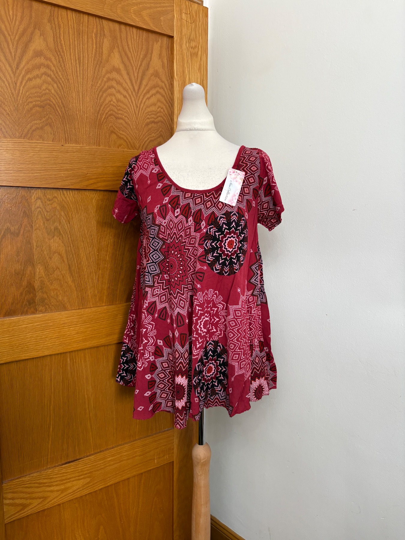 New Collection Short Sleeve Swing Top Colour Burgundy One Size 10-18