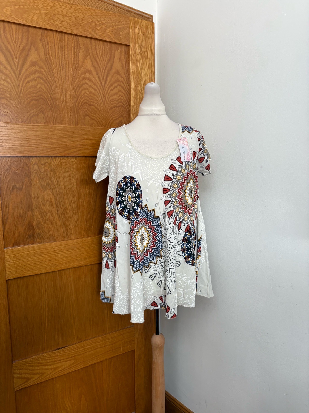 New Collection Short Sleeve Swing Top Colour White Multi One Size 10-18