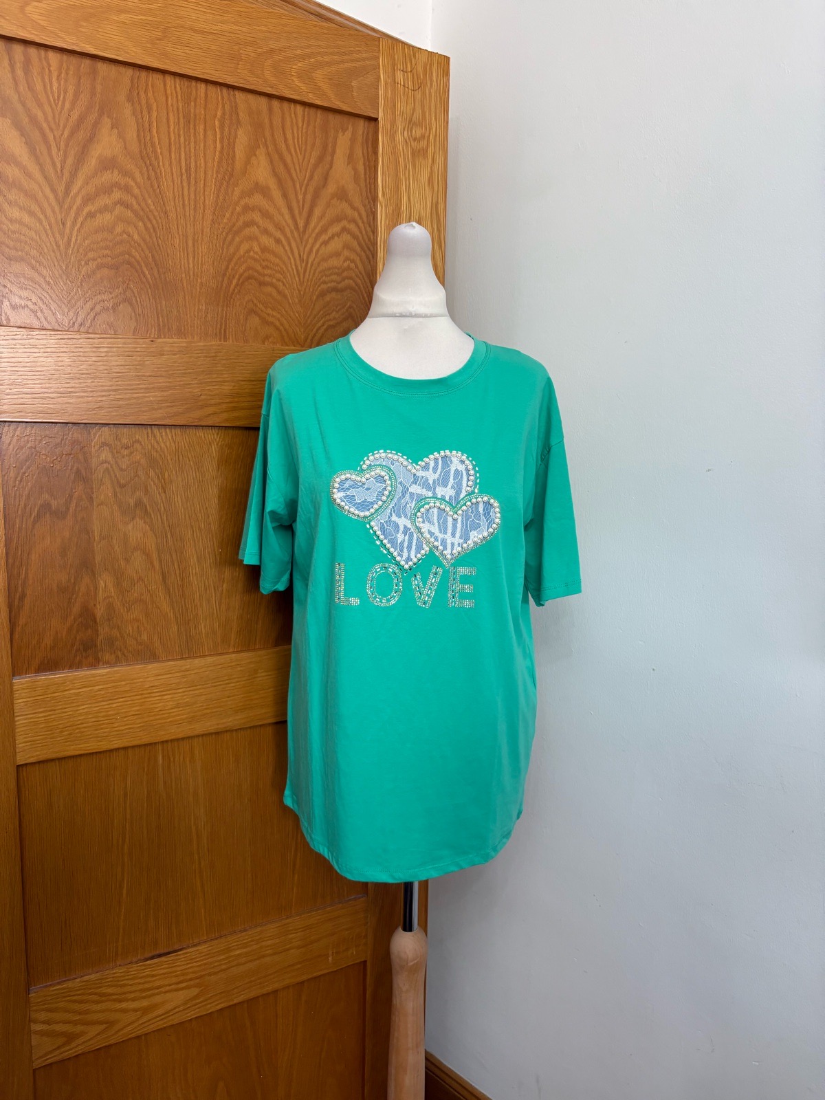Zeva 'Love' Pearl Short Sleeve T-Shirt Colour Green Size L/XL