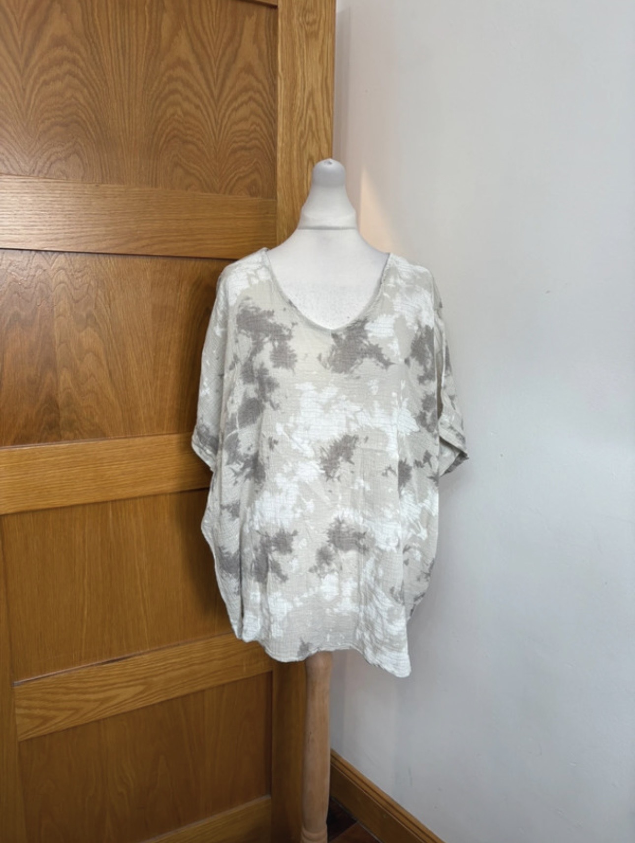 Made In Italy Italy Moda Short Sleeve Top Colour Beige/Grey One Size 14-24
