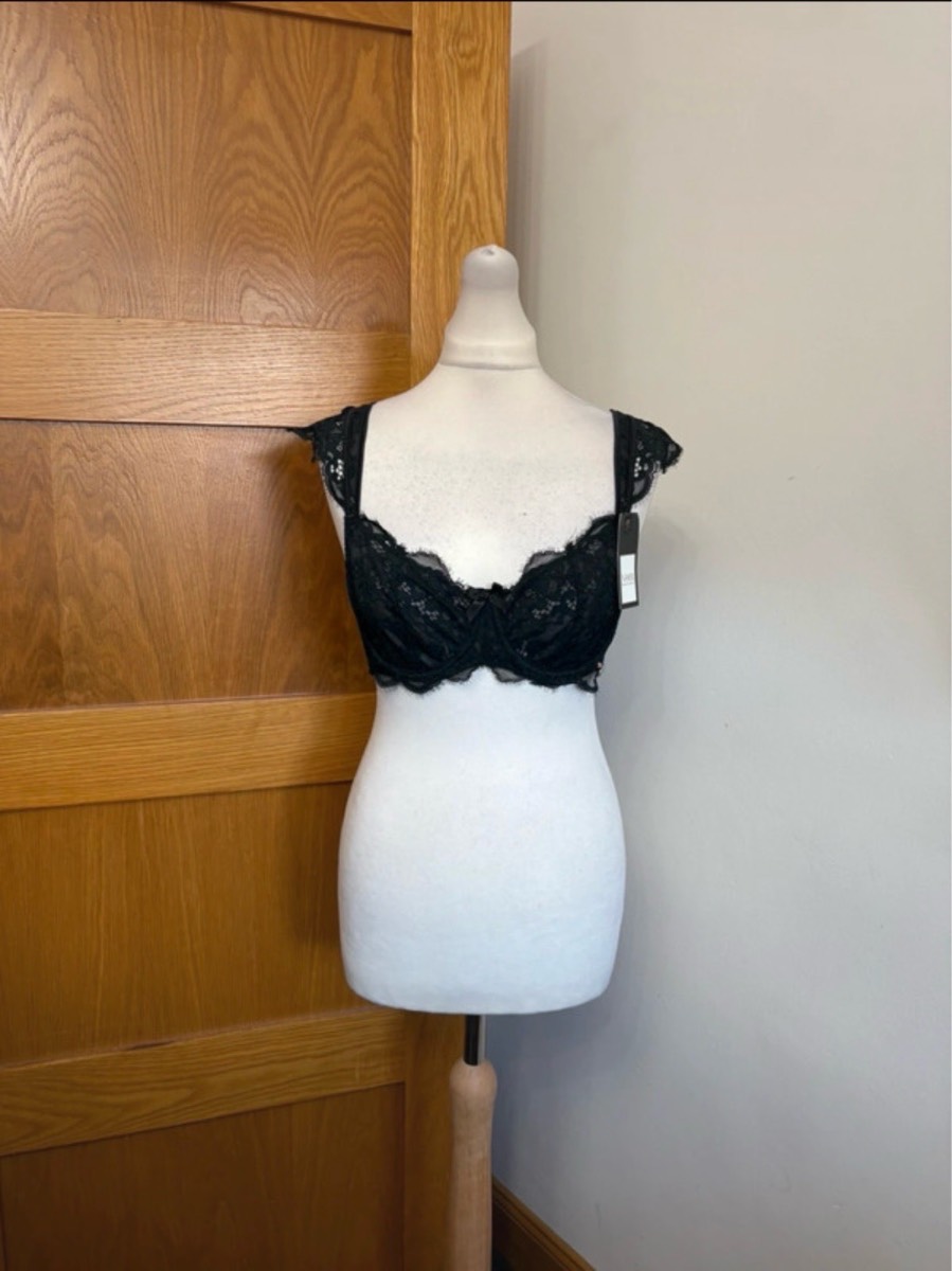Noir by Hunkewmoller Underwired Non Padded Bra Colour Black Size 36B
