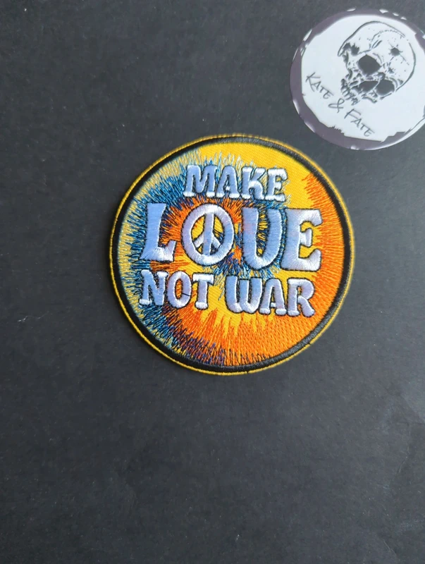 "Make Love Not War" Retro Peace Patch