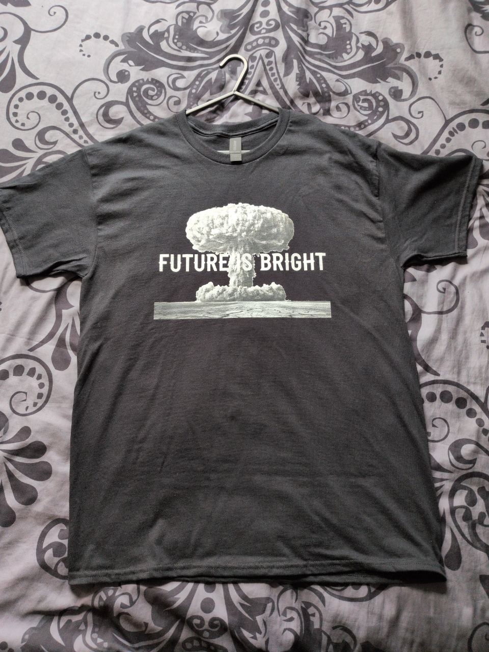 Black T-shirt Future is bright 100% cotton