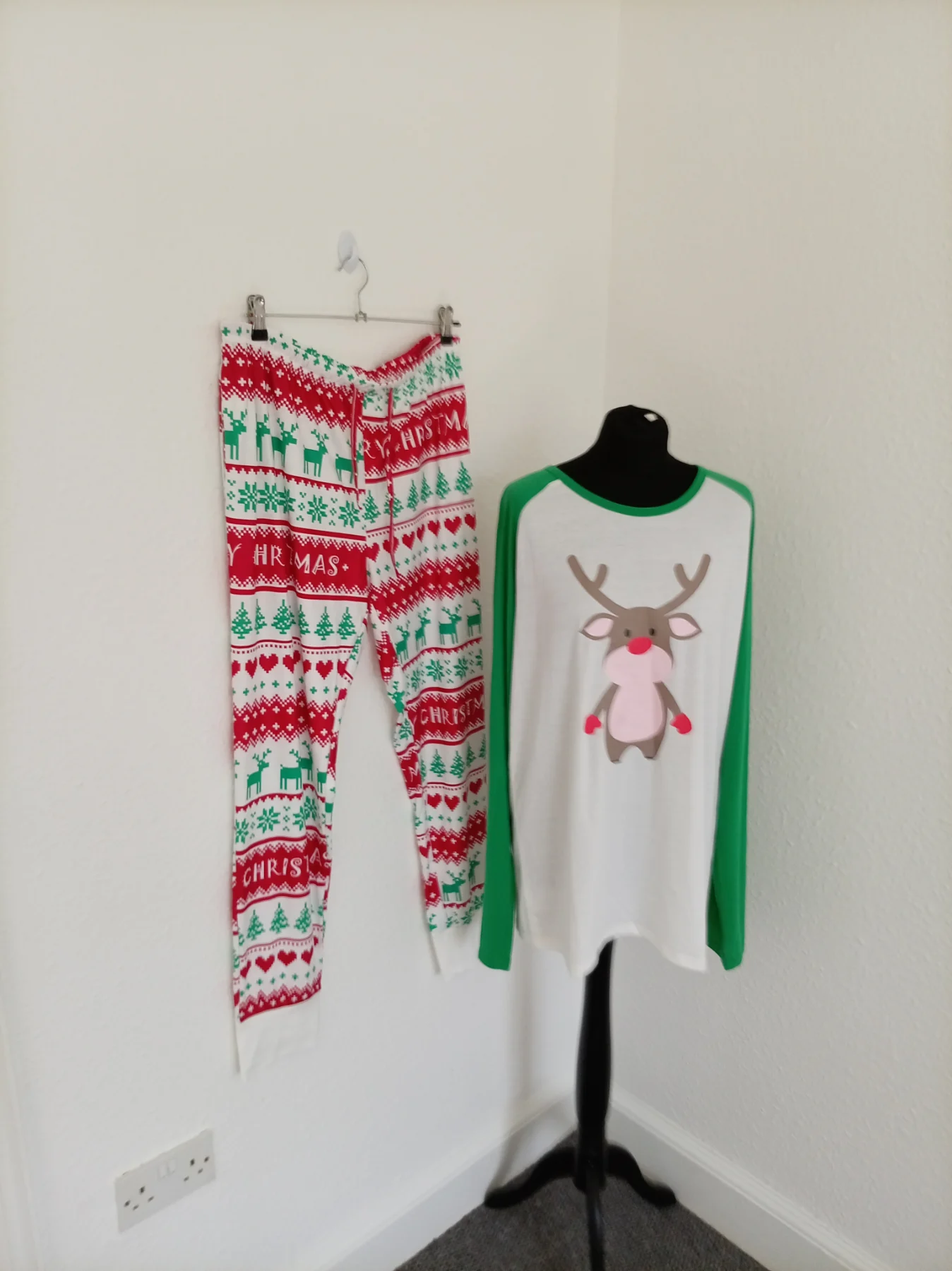 Women's size XL Christmas pyjamas reindeer logo