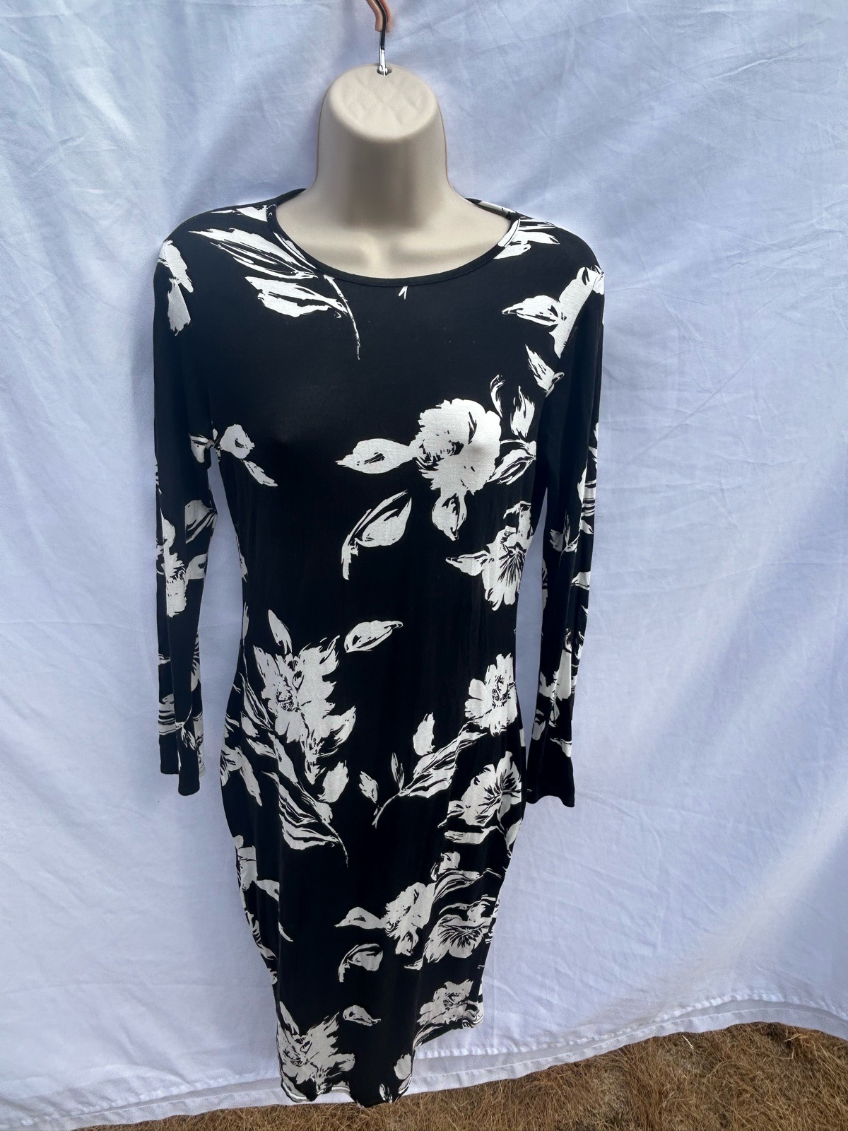 Boohoo Black White Floral Dress UK 12 US 8 Long Sleeve Midi Bodycon Jersey
