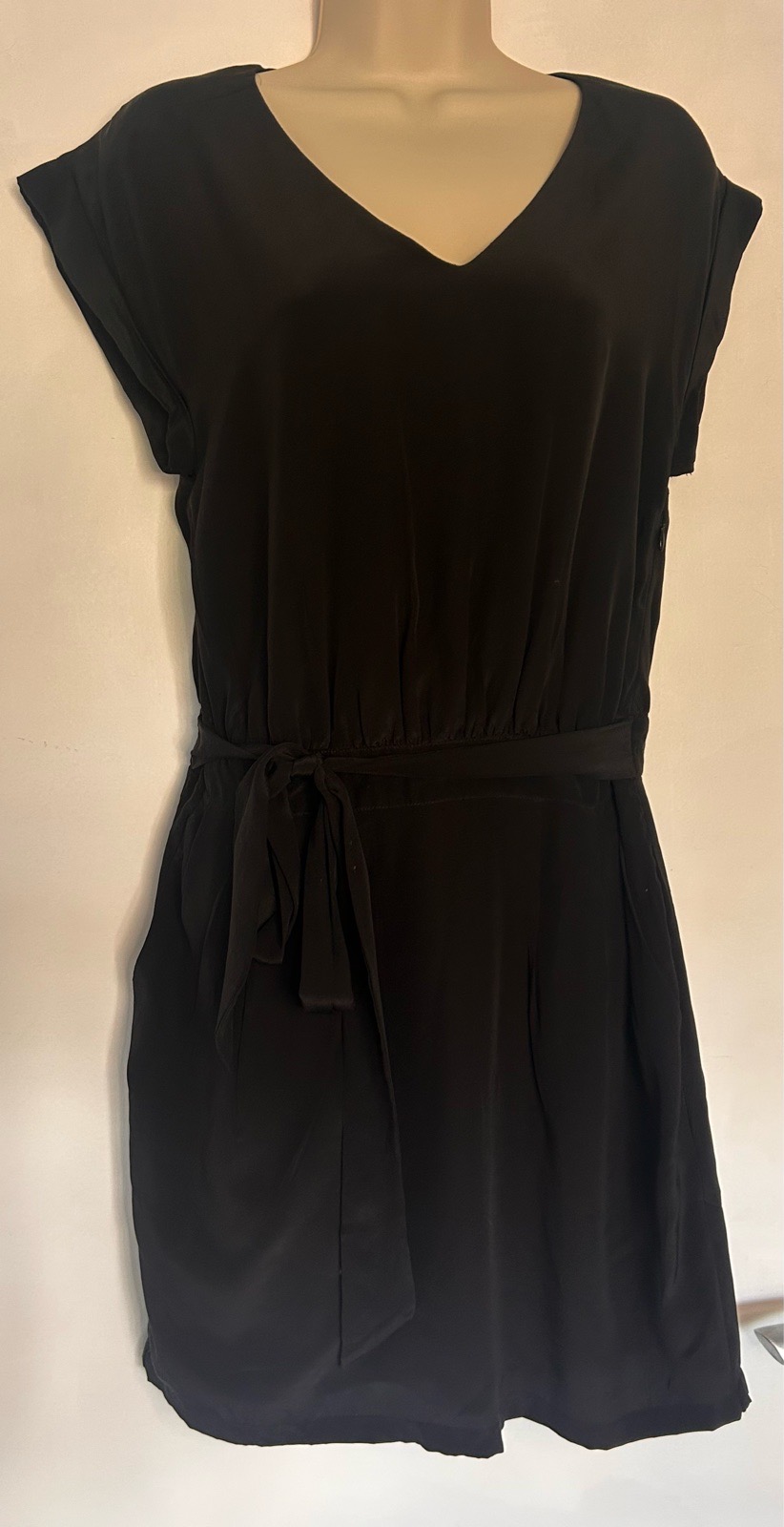 Stunning Black 100% Silk Reiss Dress - UK 10 / USA 6 - Excellent Condition