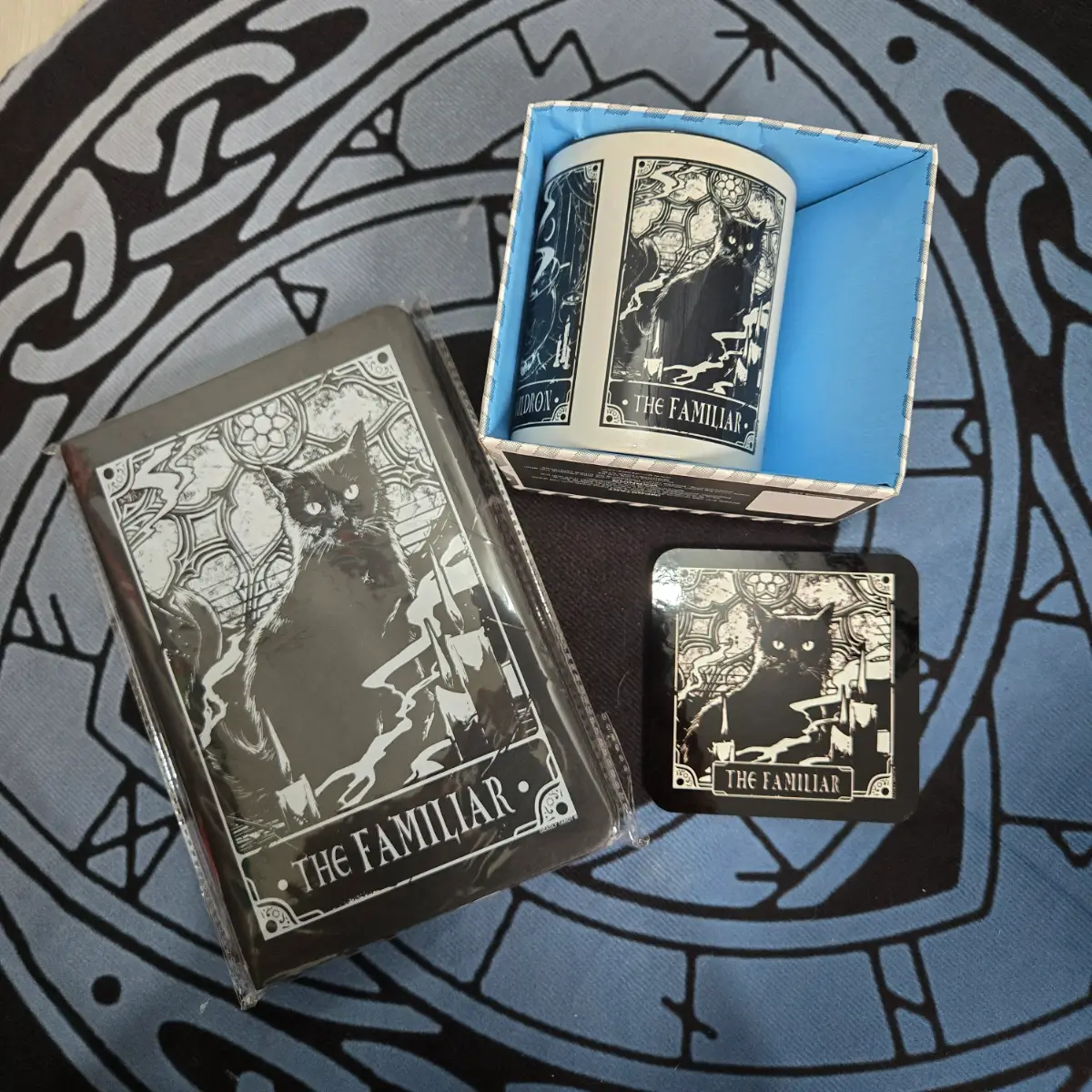 Deadly Tarot The Familiar Gift Set Mug Notebook Coaster Black Cat