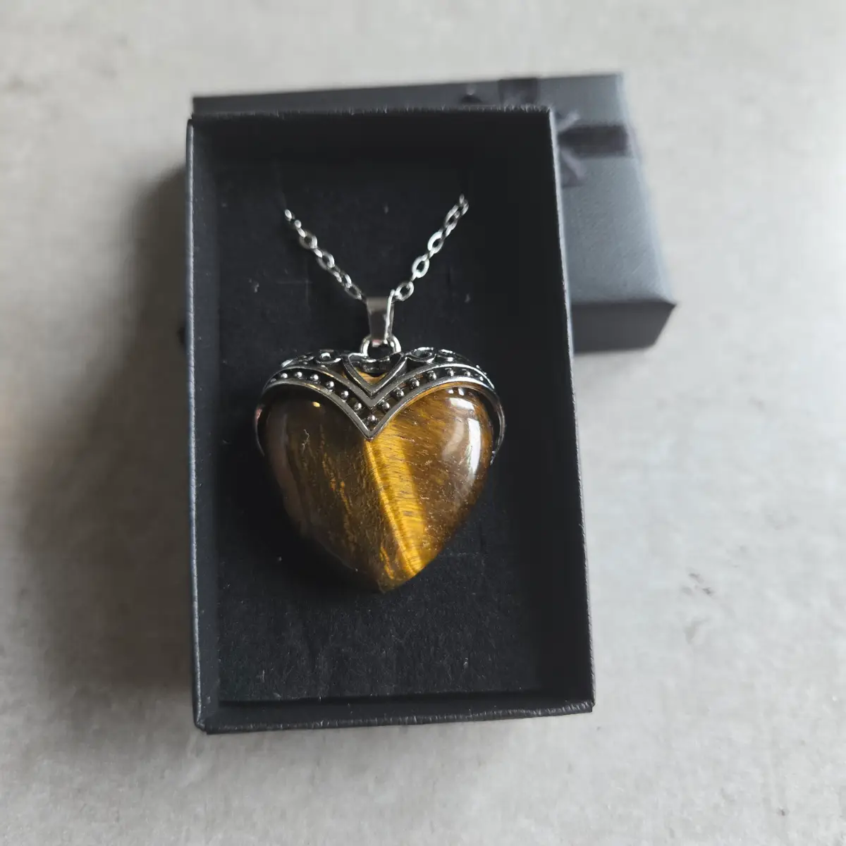 Large Tiger Eye Heart Necklace Stainless Steel Chain Gift Boxed