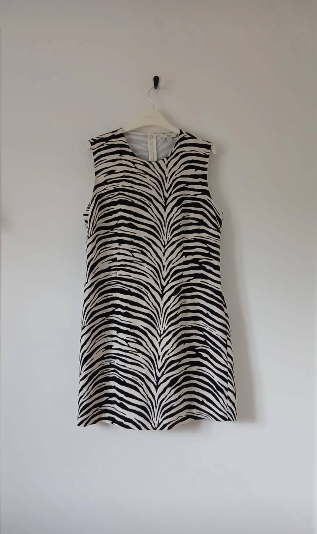 M&S Sleeveless Shift Dress UK 14 L Zebra Print Black White Viscose Smart Casual Cruise Resort Office