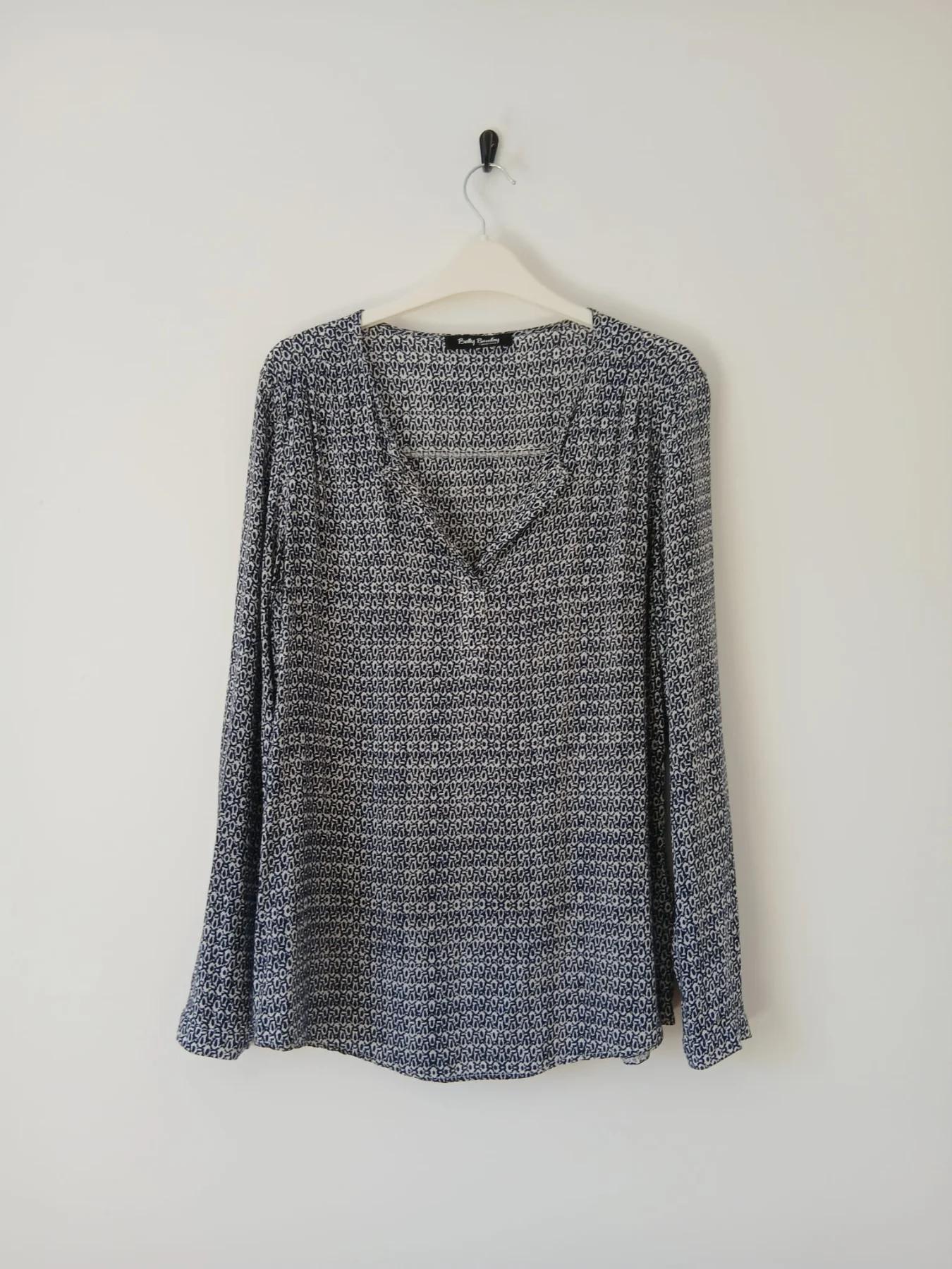 Betty Barclay V-Neck Blouse Top UK 10-12 Navy White Geometric Ikat Print Smart Casual Layering