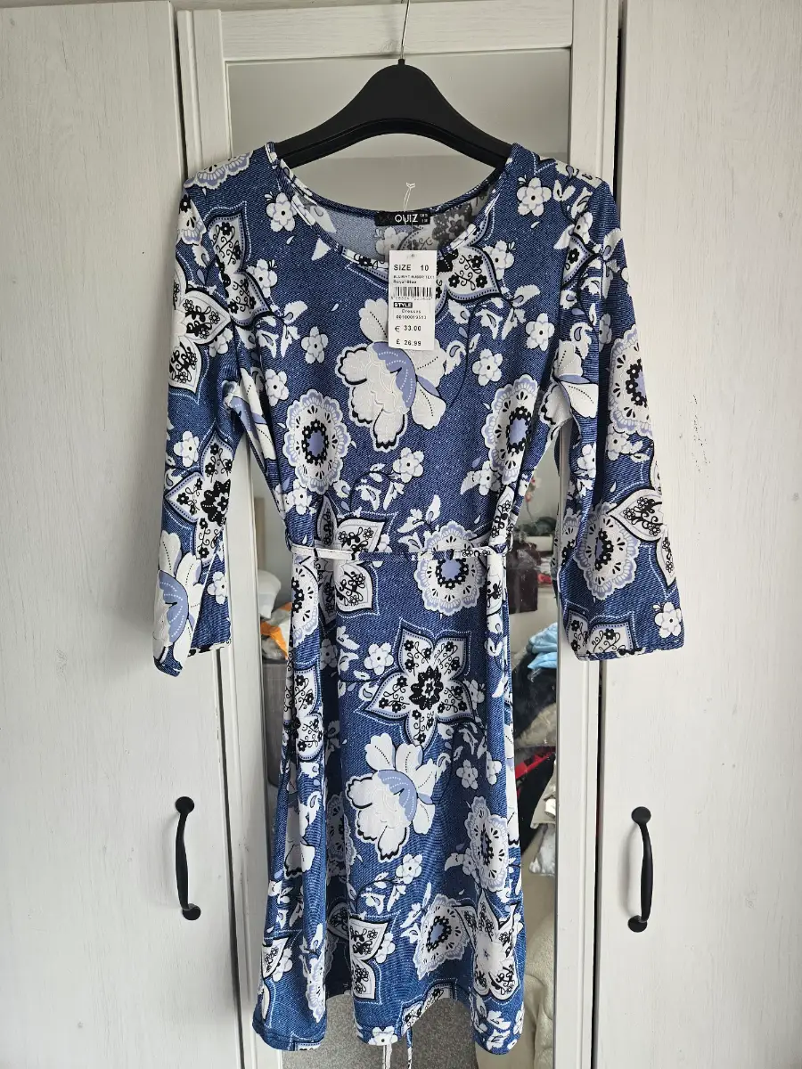 quiz blue & white floral dress size 10