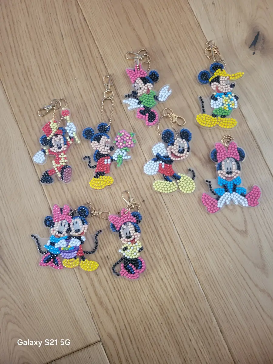 Mickey and Minnie mouse diamond art keyrings