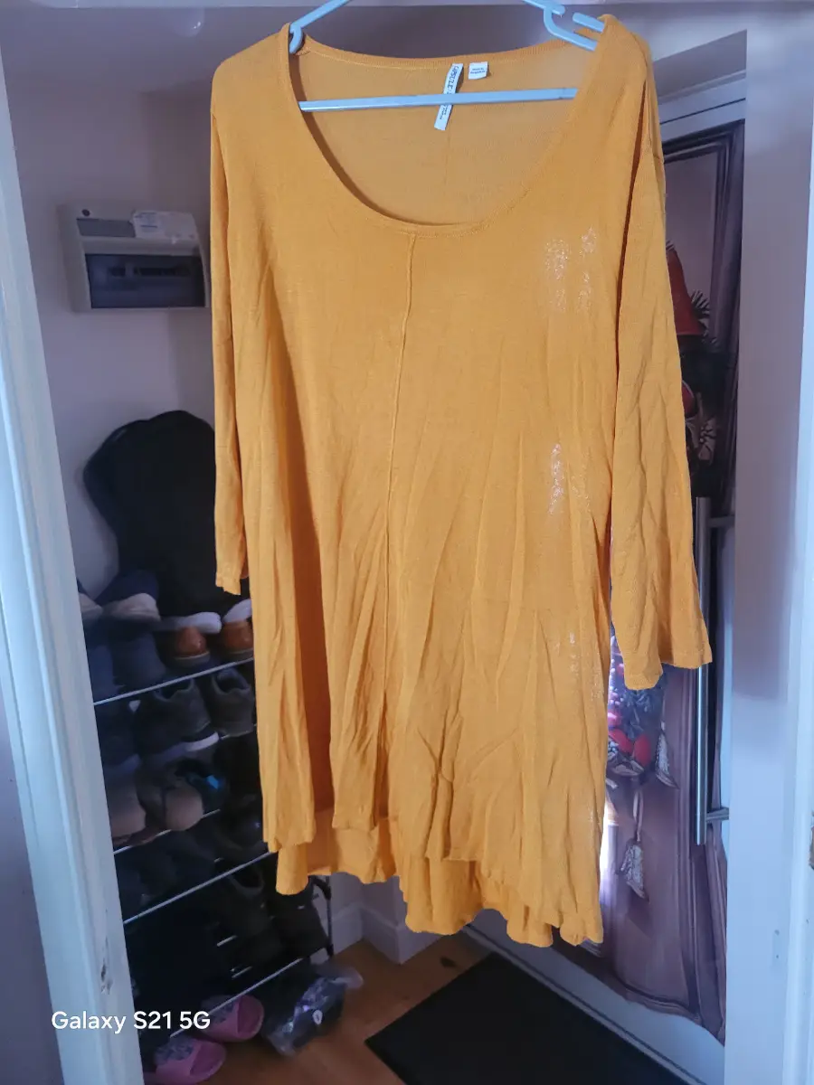 Womens light long sleeve top