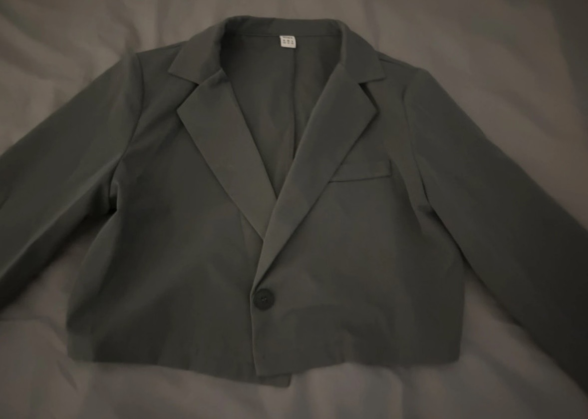 Yozy Gray Cropped Blazer