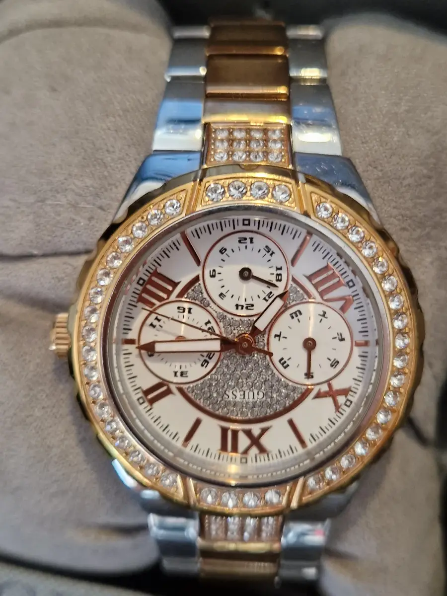 Guess Womans Radiance Watch model W0111L4