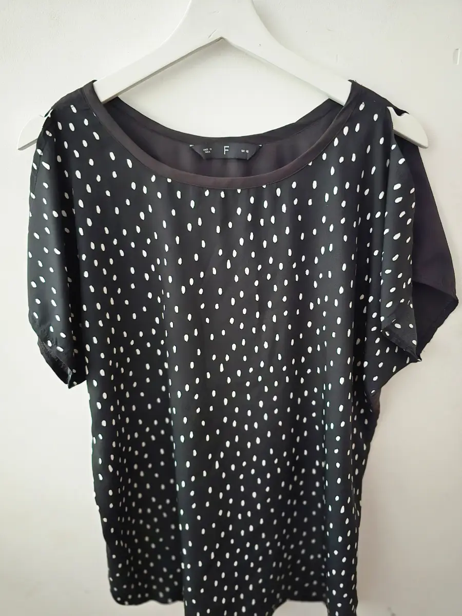 Elegant Black & White Polka Dot Blouse Size 16 Floaty Chiffon Style Top