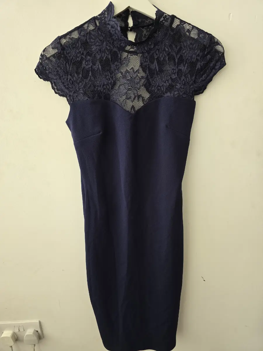 BNWT City Goddess Navy Blue Lace Bodycon Midi Dress Size 8  Elegant Occasion/Party Dress
