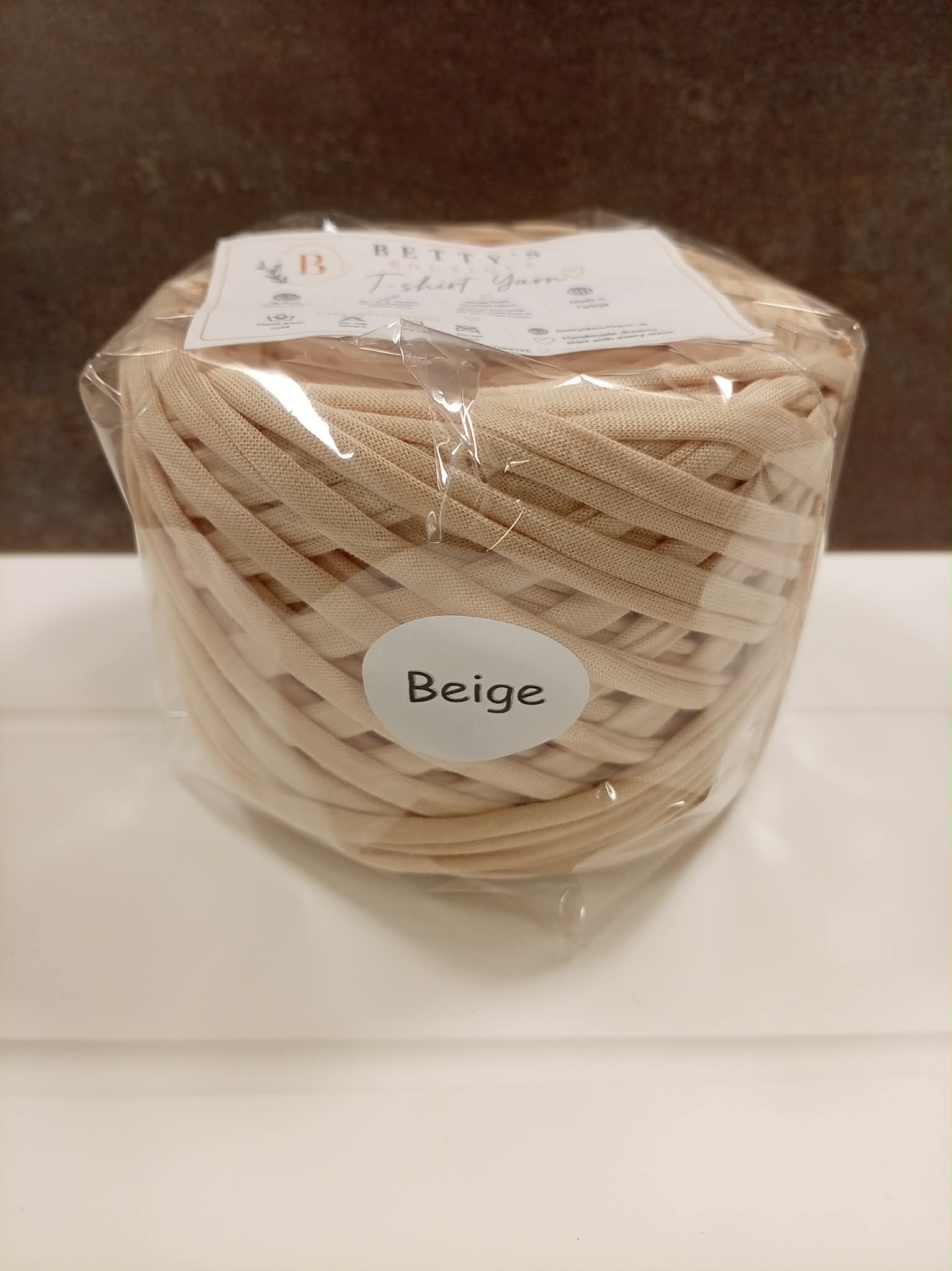 Beige Tshirt Yarn 84m Crochet