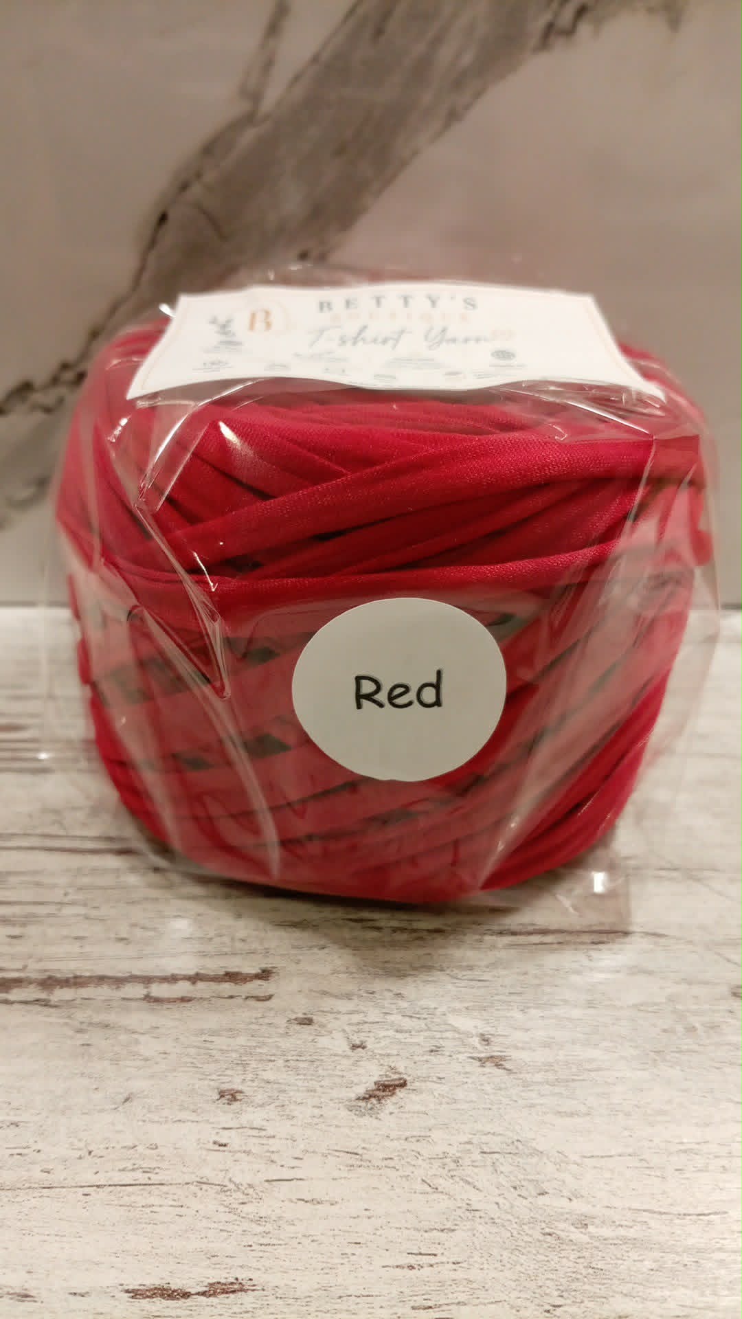 Red brand new T-shirt yarn 84m Crochet Knitting