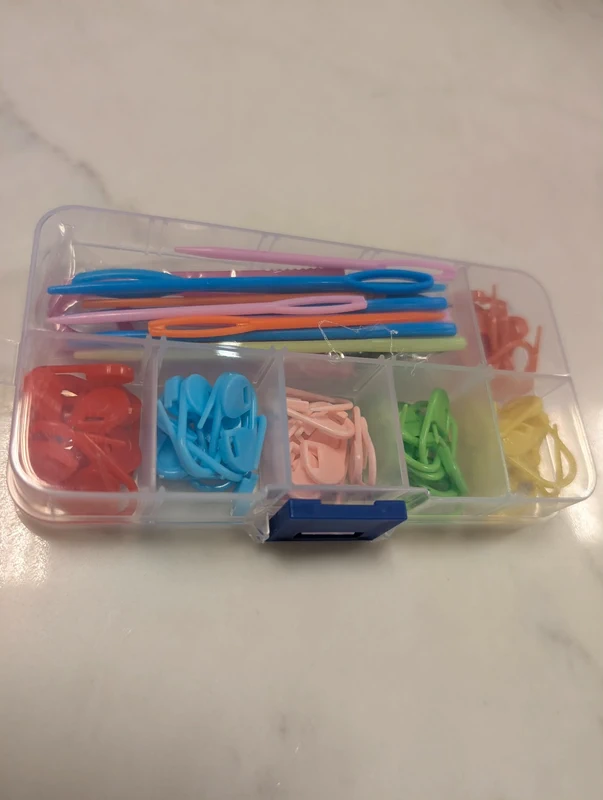 BrAnD NeW 72 piece Crochet Knitting Kit