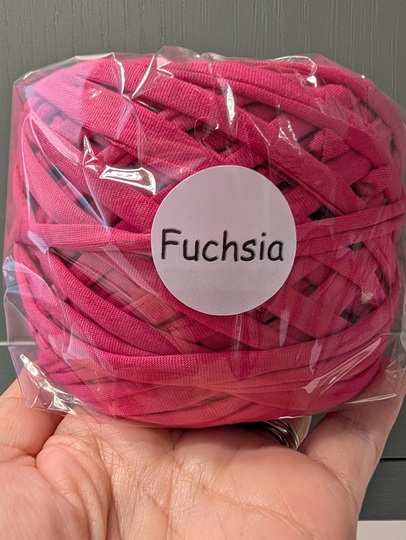 Fuchsia Tshirt Yarn 84m Crochet