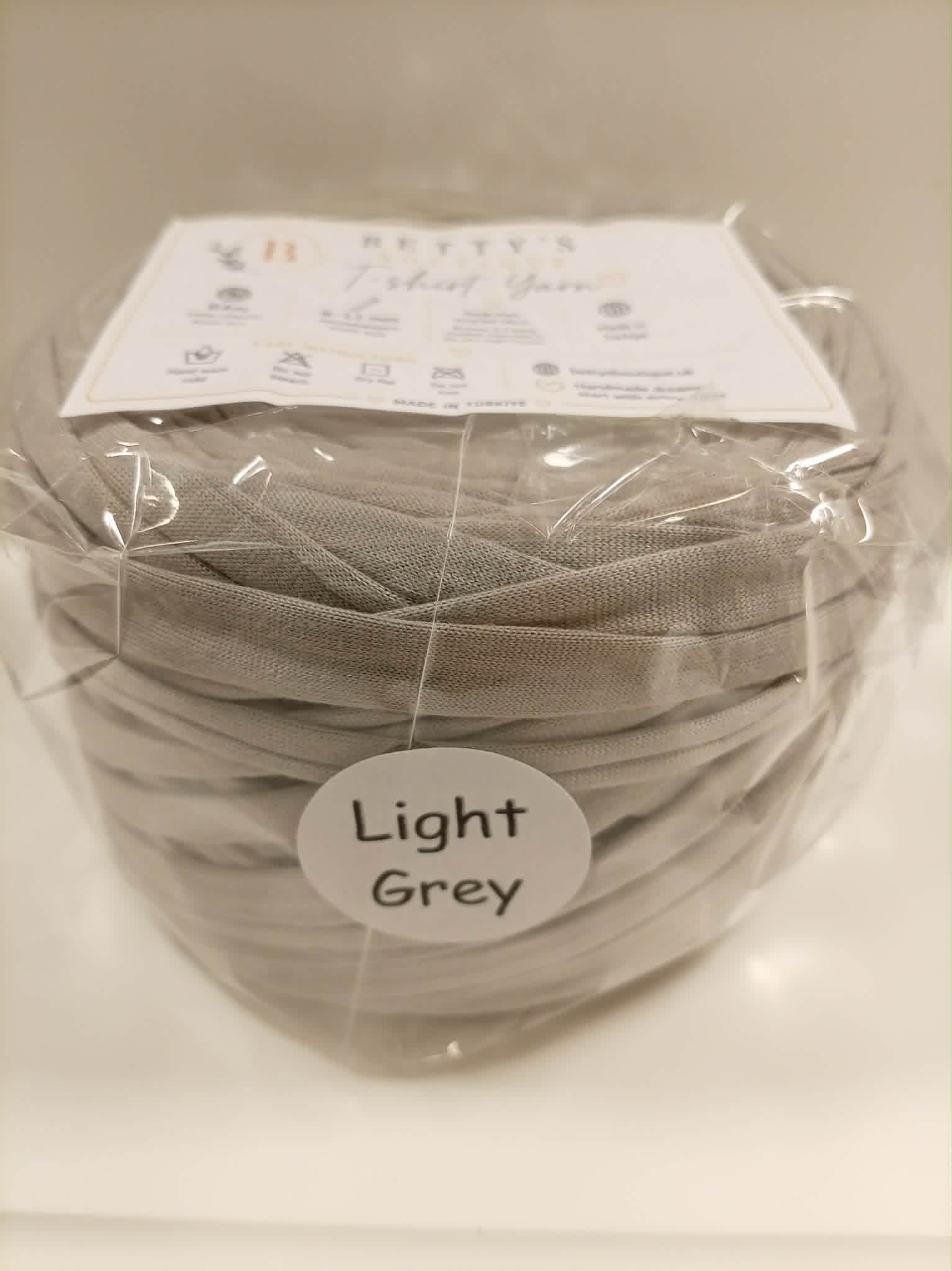 Light Grey Tshirt Yarn crochet 84m