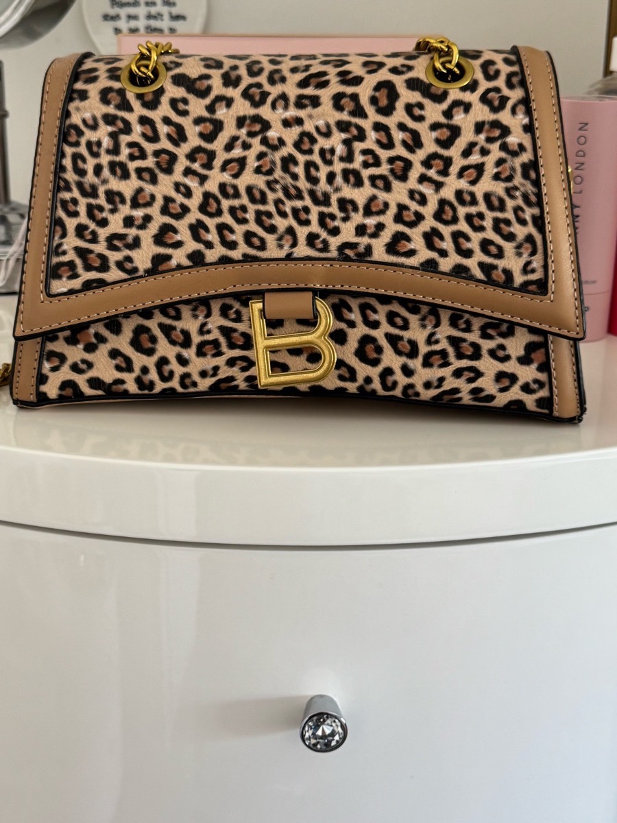 Gorgeous handbag