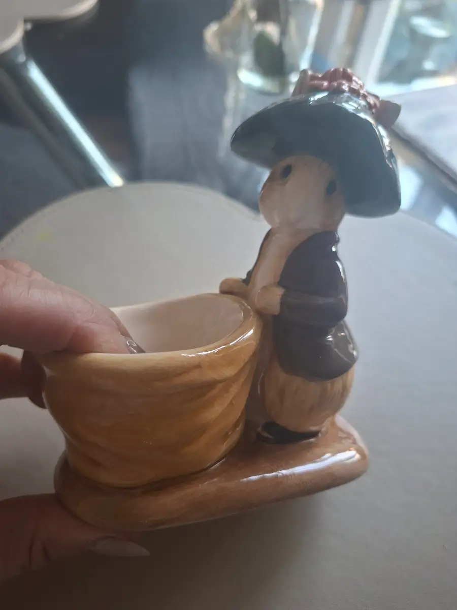 Egg cup holder Beatrix potter listed