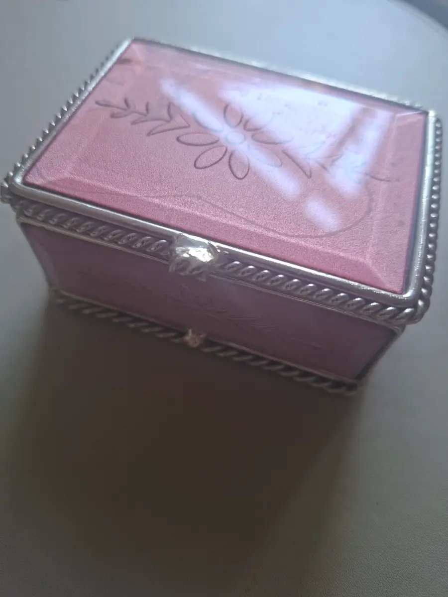Trinket box pink lovely pretty mirror and chain box