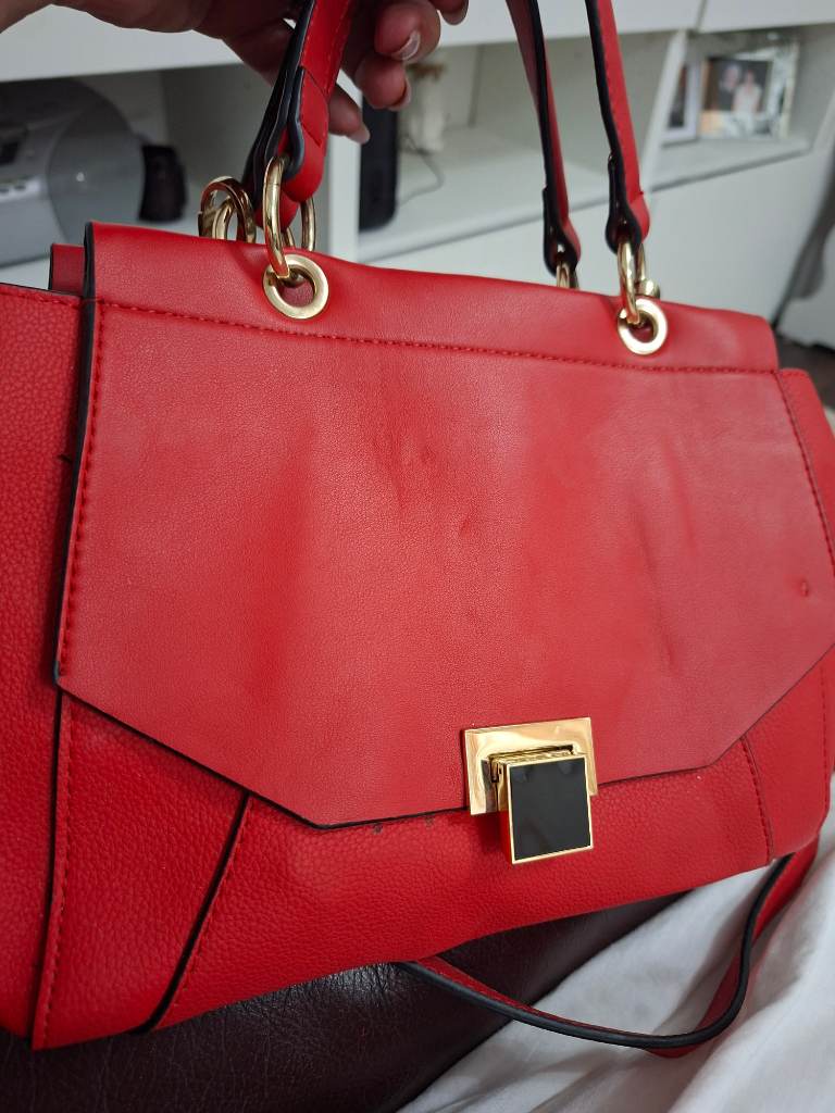 Red vintage bag lovely fold down clasp shut