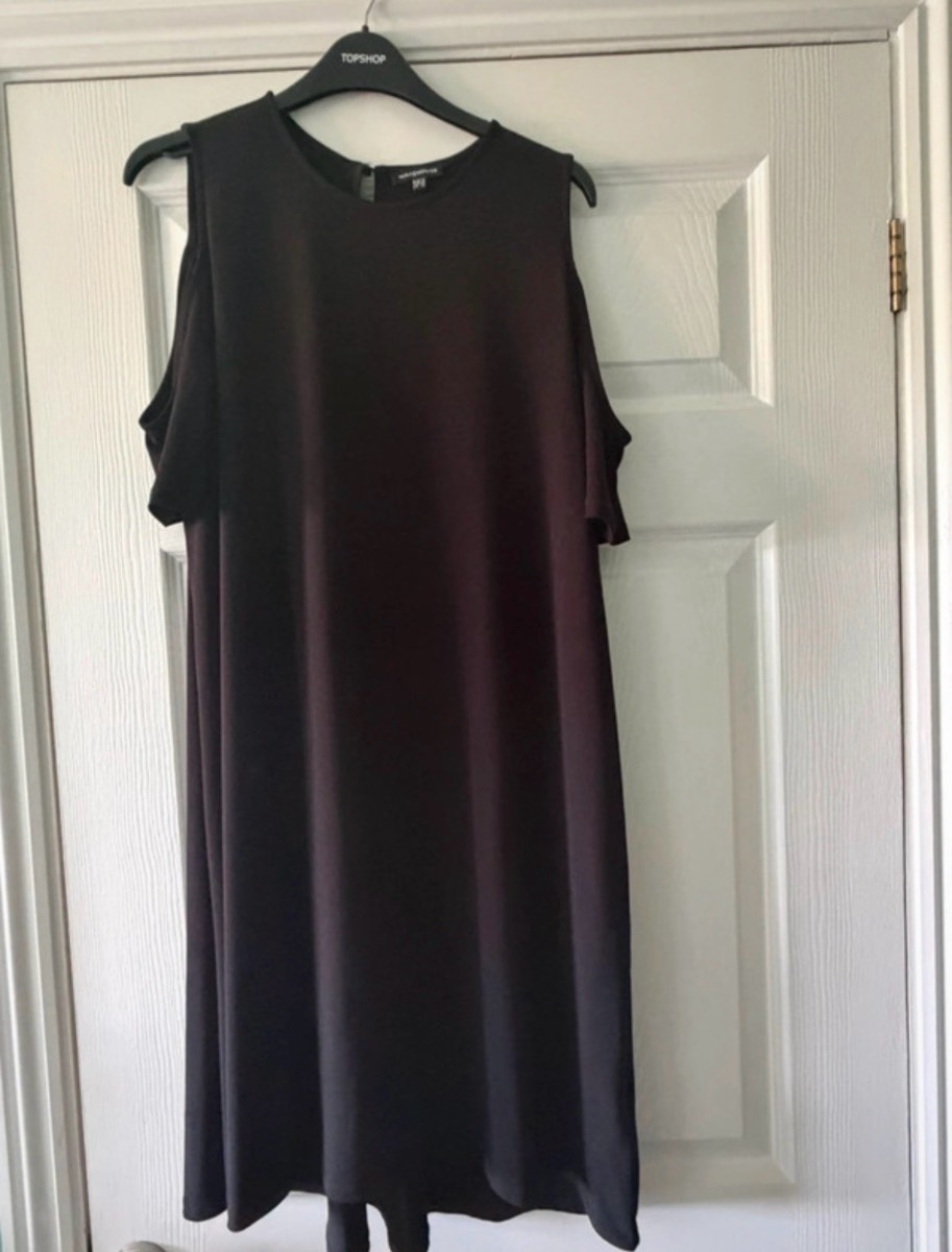 Black warehouse cold shoulder shift dress size 12
