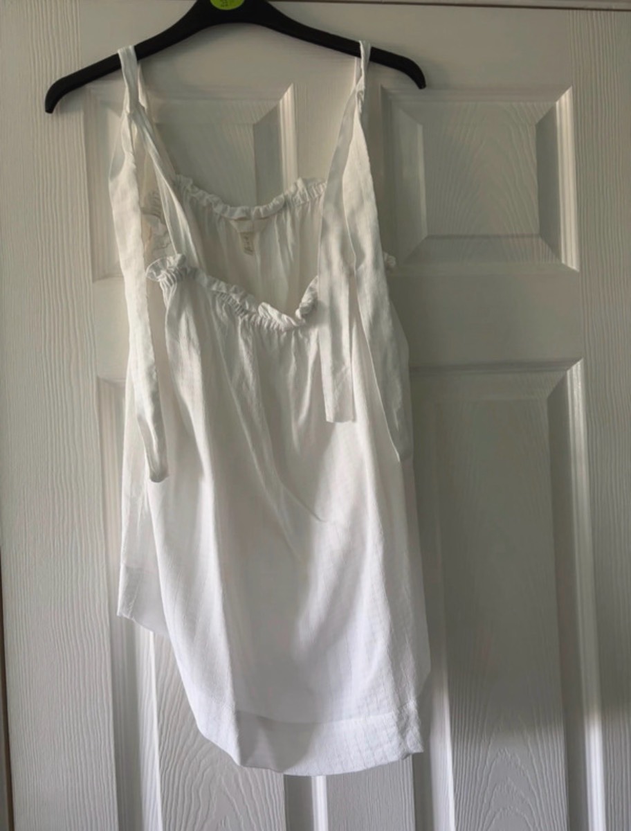 White H&M top size M spaghetti straps with tassel