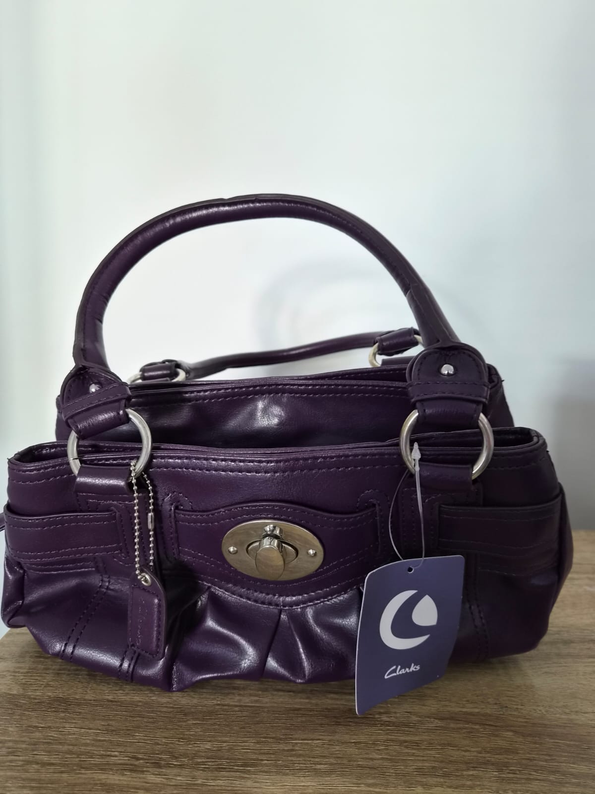 BNWT Clarks Deep Purple Leather-Look Handbag / Shoulder Bag