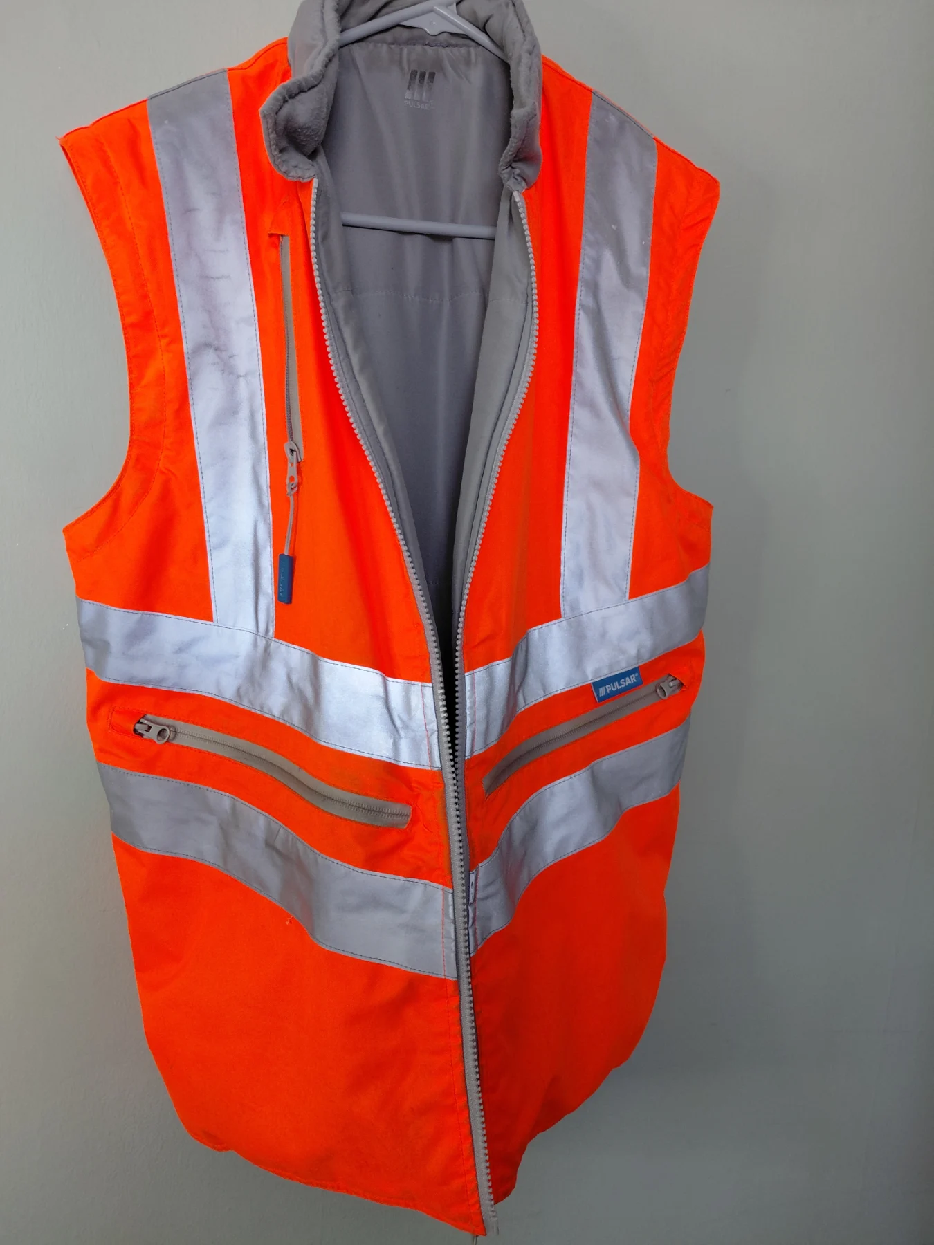 Hi vis reversible gilet