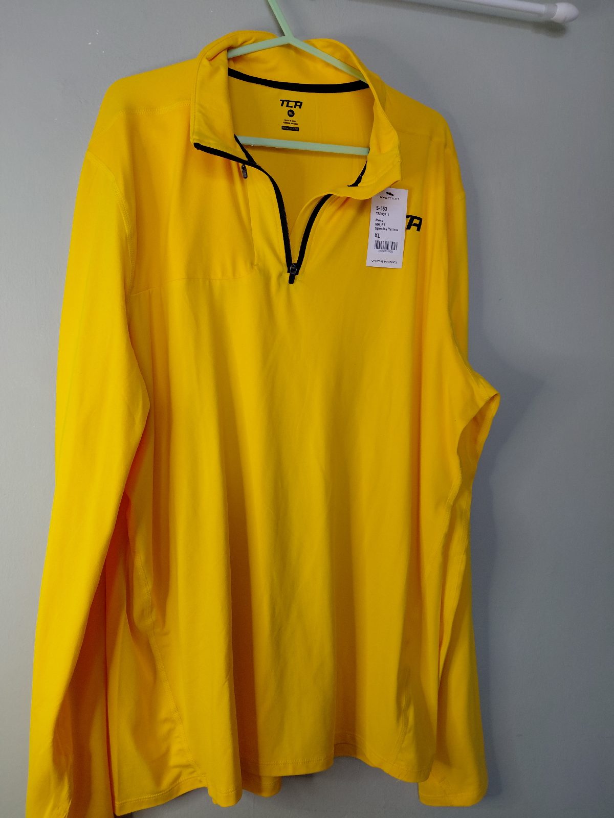 Mens sports top