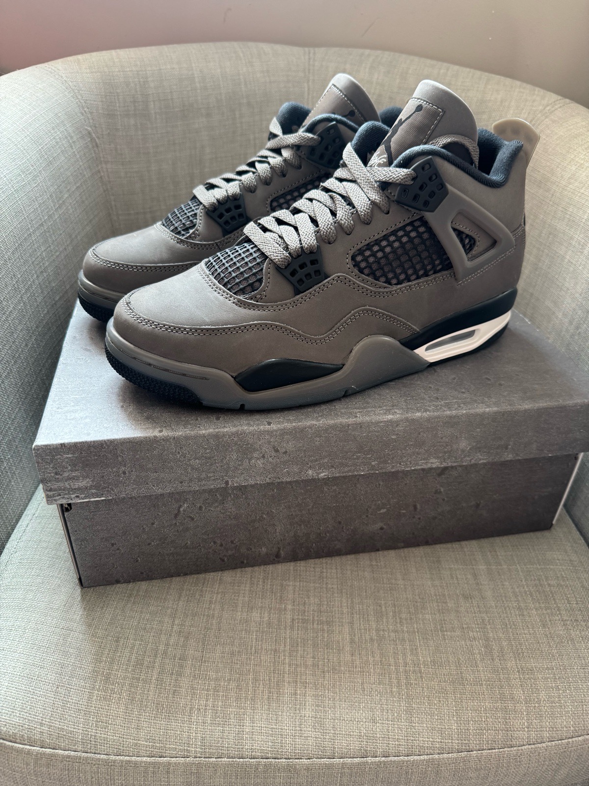 Jordan 4 Cavestone