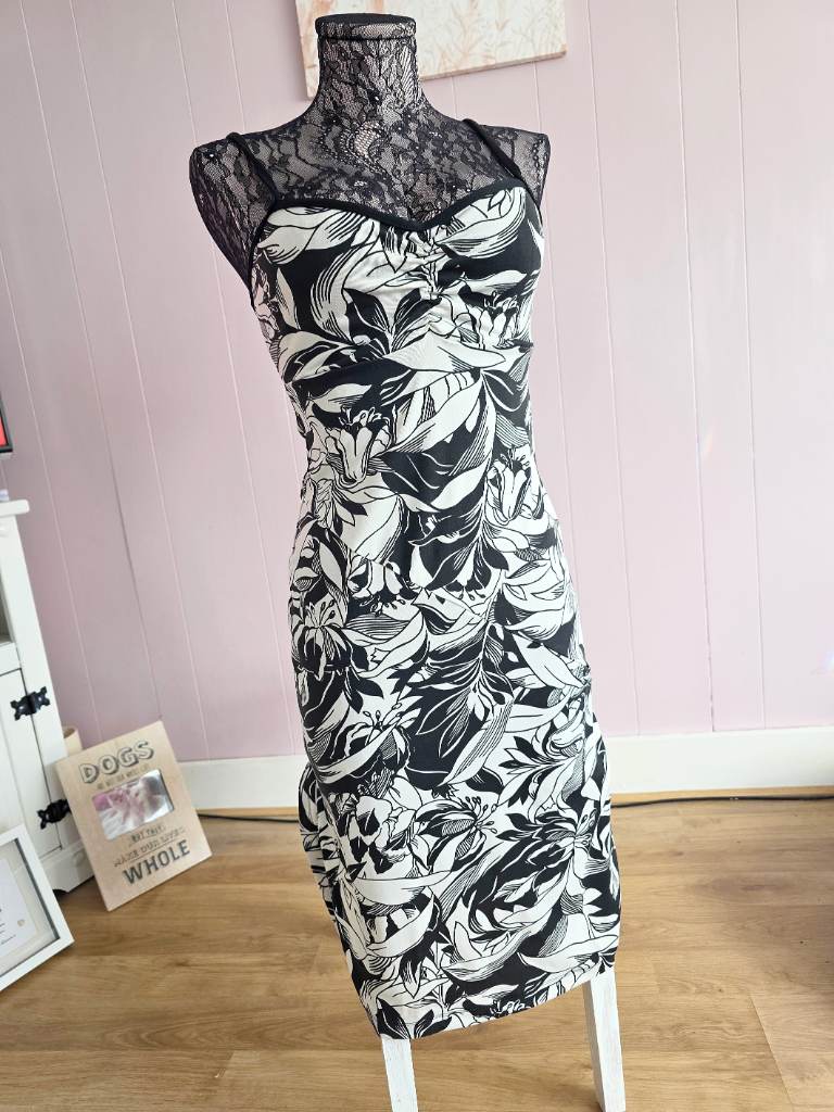 Vintage Early 2000s Vicky Martin Black and White Dress Size 12