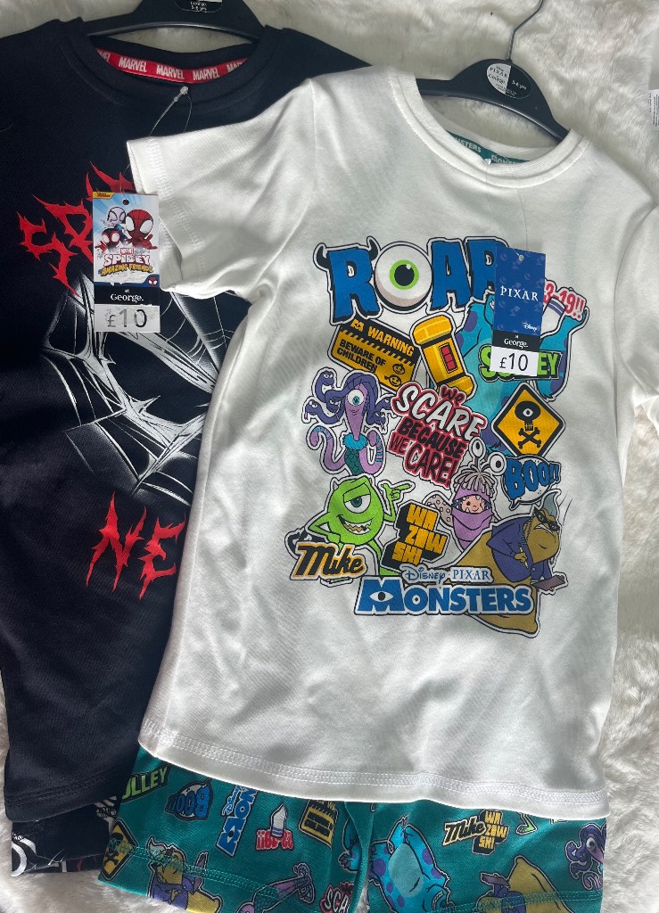 2 Children’s Summer Pyjama Sets, Age 5-6 years