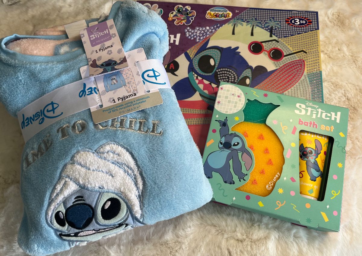 Children’s Disney Stitch Bundle, Age 8-9years