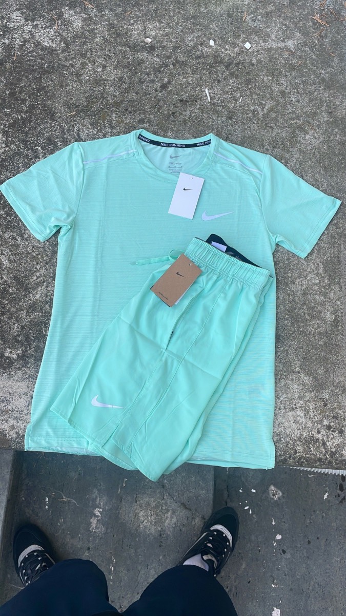 Nike miler set
