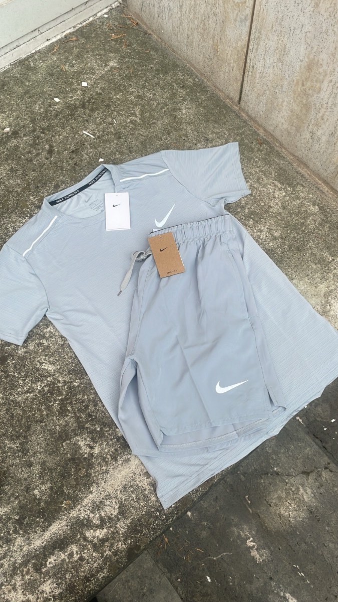 Nike miler set