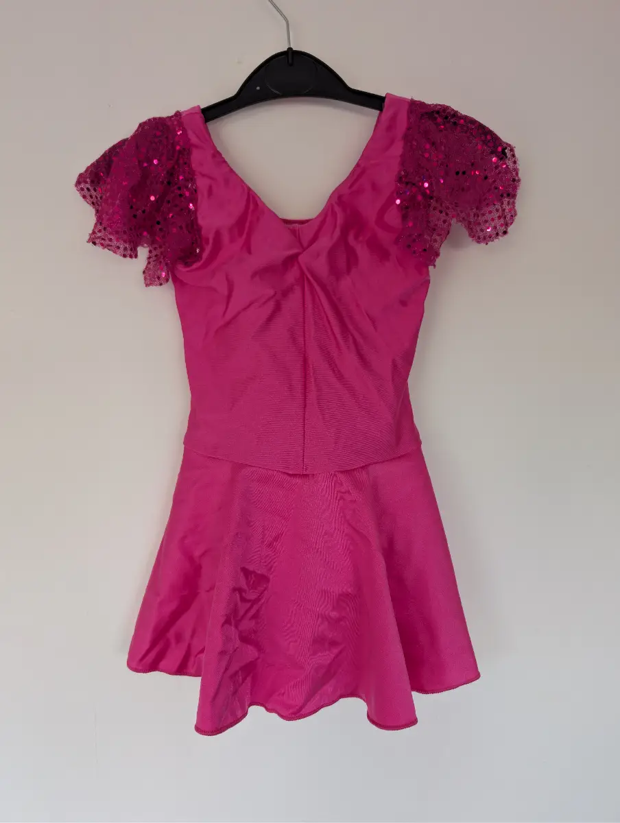 Danse Dezines Hot Pink Sequinned Skirted Dance Leotard / Jazz Dress – XS (Size 0)