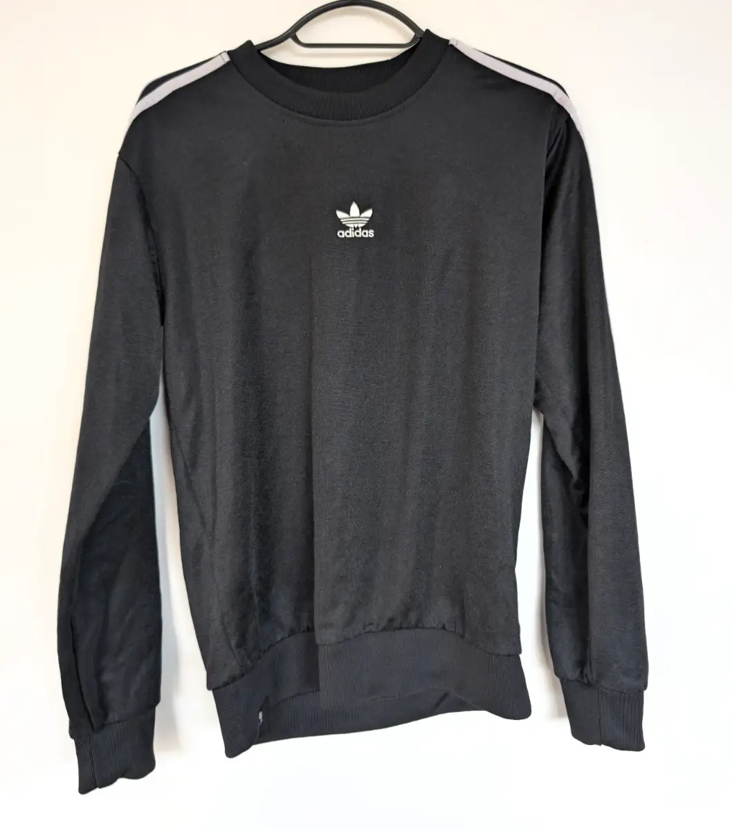 adidas Originals XS Adicolor 3-Stripes Crewneck Sweatshirt | Trefoil Logo | Black | Unisex