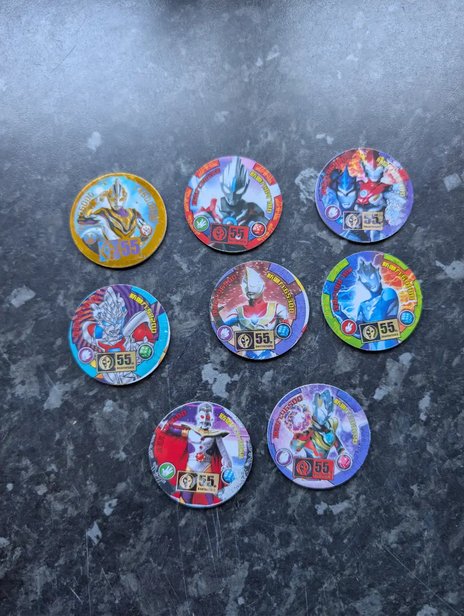 Bandai Ultraman Decker Collectible Coin Cards x8 – Character Medals – Brand New